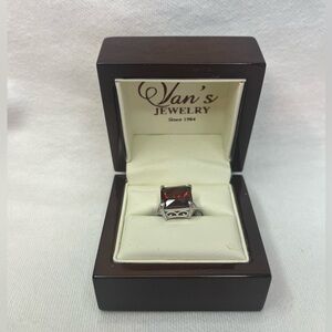 925 Sterling Silver Red Princess Cut Statement Ring – Ruby Colored Stone